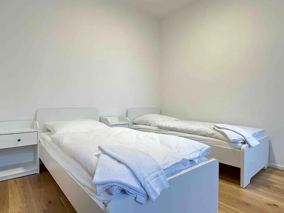 Am1013 - Moderne Monteur Oder Ferienwohnung Mit Terasse Amberg
